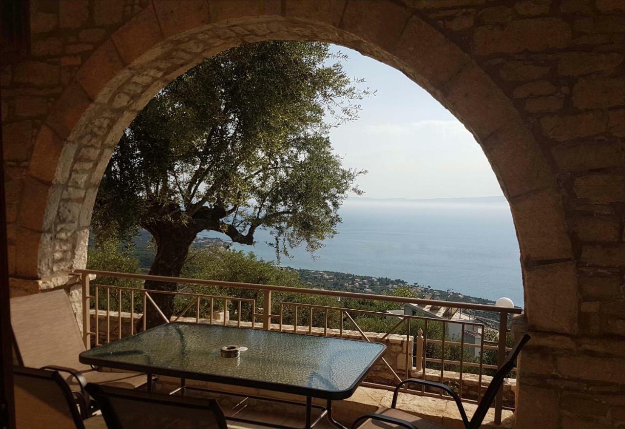 Olive Stonehouses Каламата Екстериор снимка