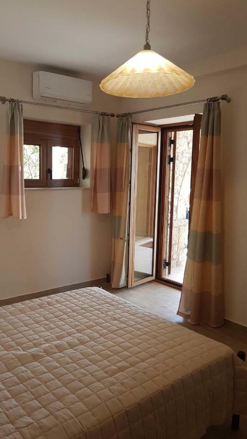 Olive Stonehouses Каламата Екстериор снимка