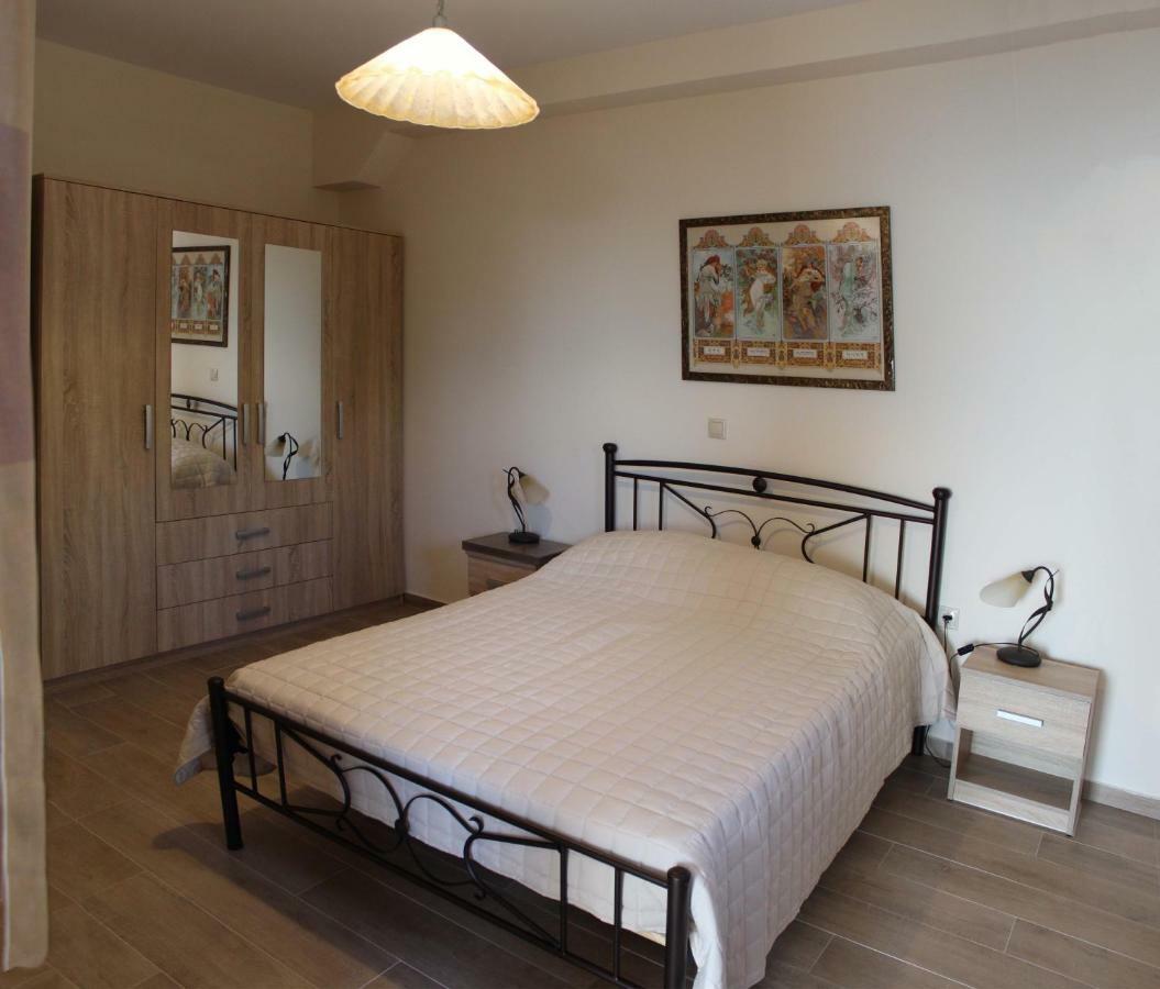 Olive Stonehouses Каламата Екстериор снимка
