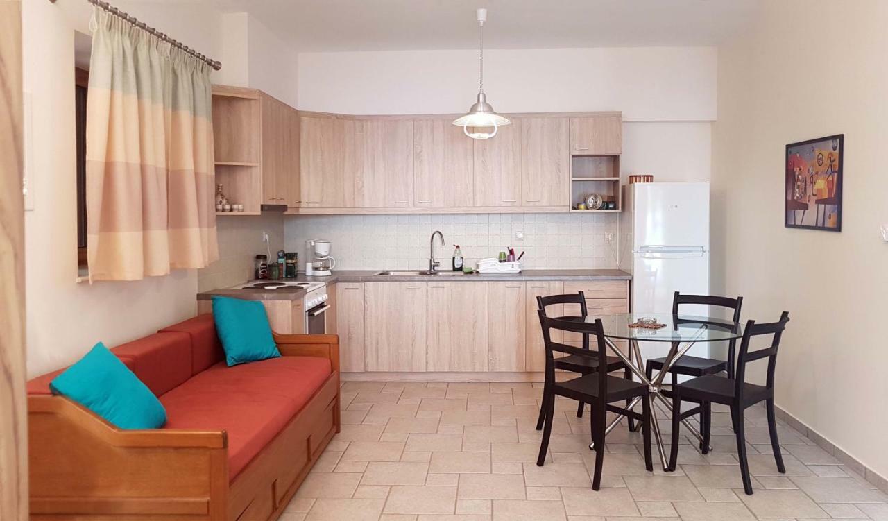 Olive Stonehouses Каламата Екстериор снимка