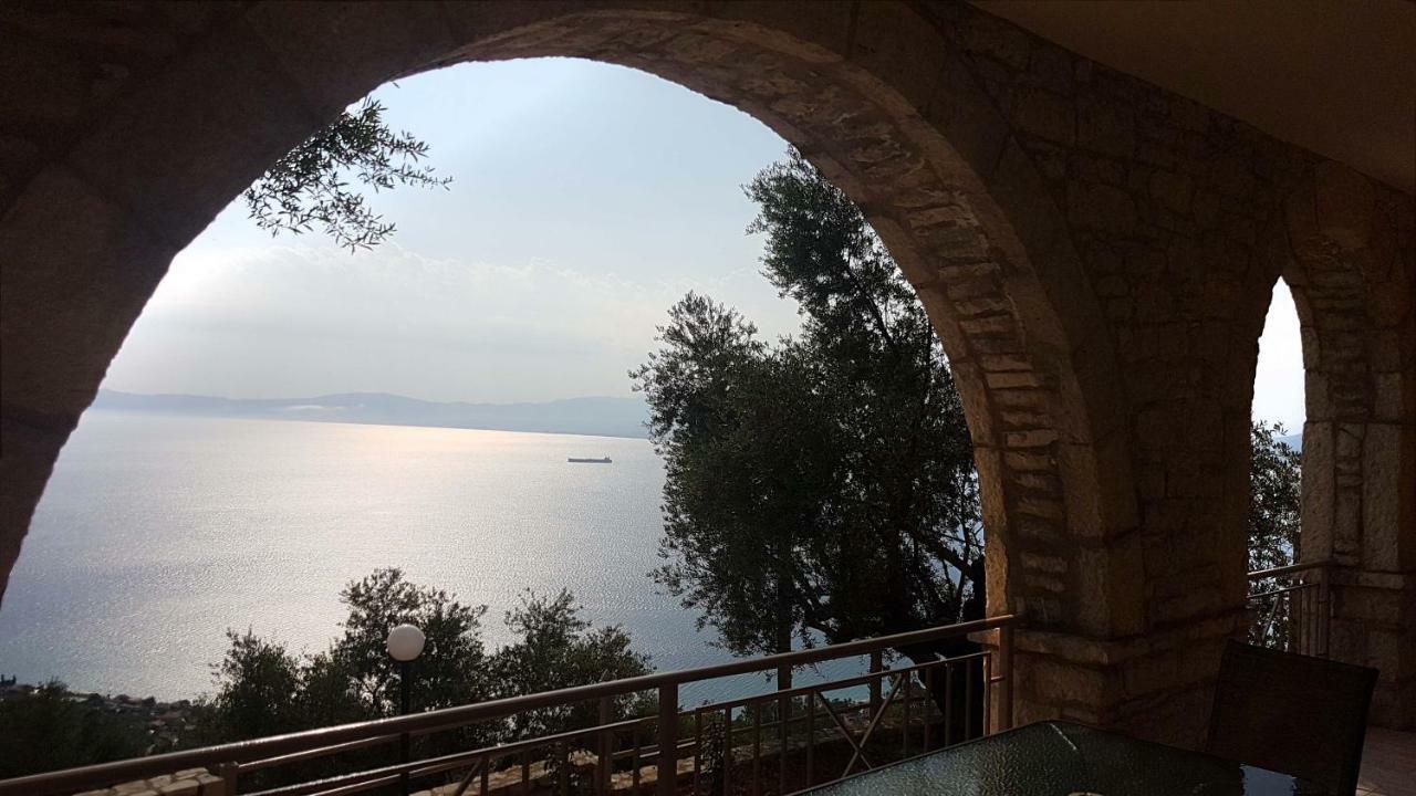 Olive Stonehouses Каламата Екстериор снимка