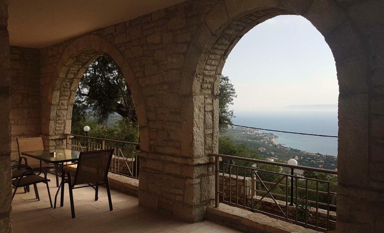 Olive Stonehouses Каламата Екстериор снимка