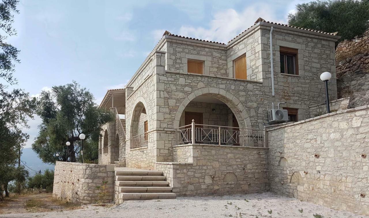 Olive Stonehouses Каламата Екстериор снимка